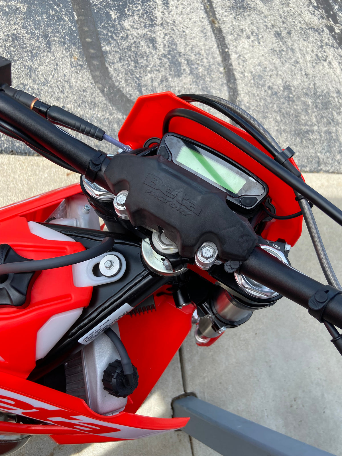2027 Beta Xtrainer 200