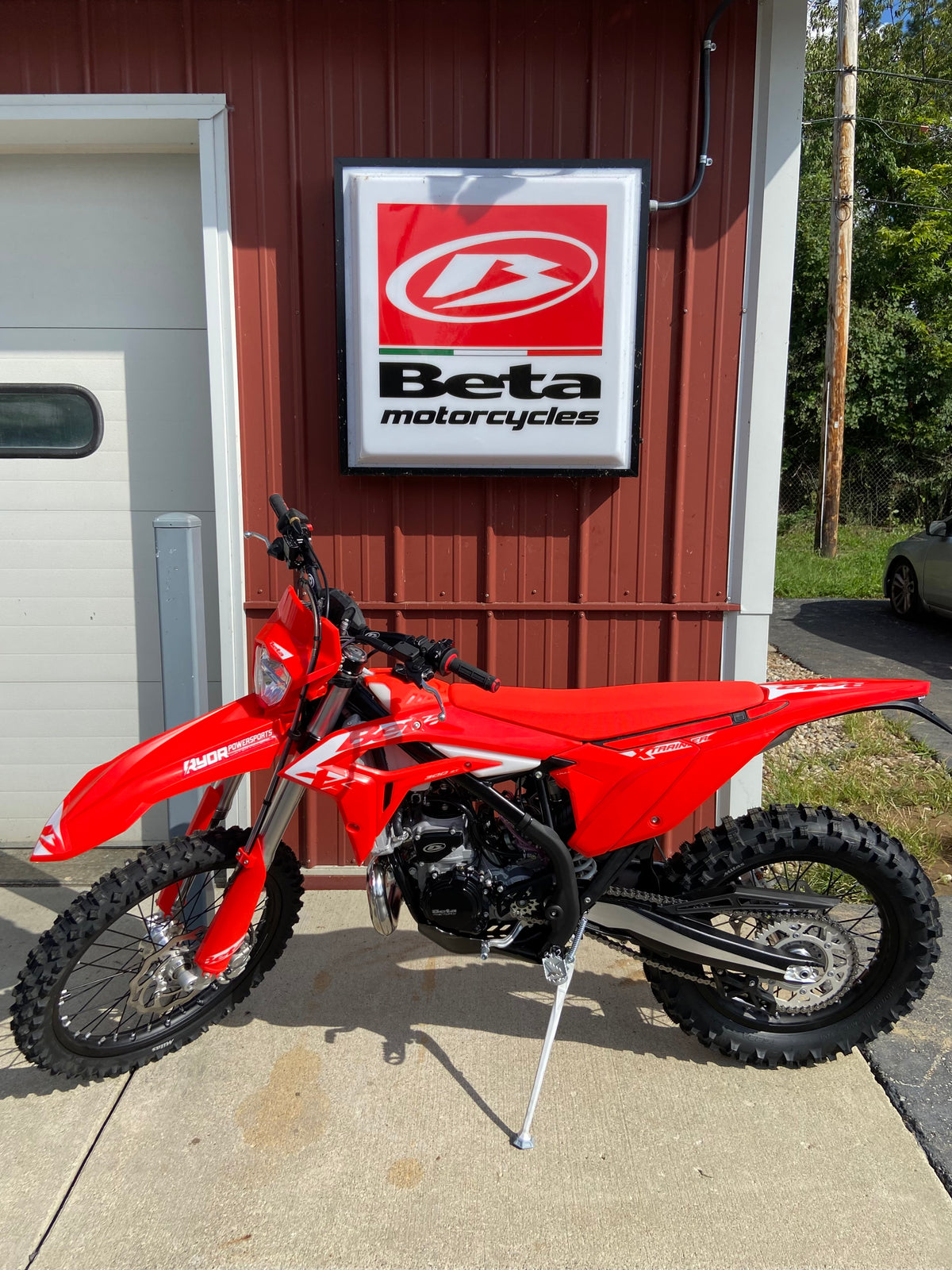2027 Beta Xtrainer 300