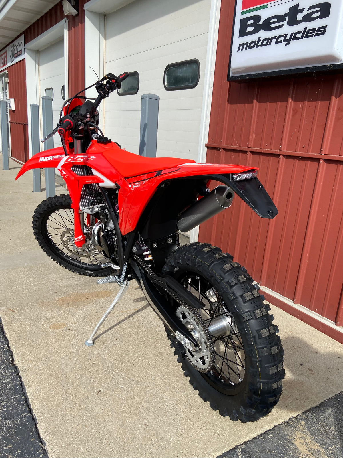 2027 Beta Xtrainer 300