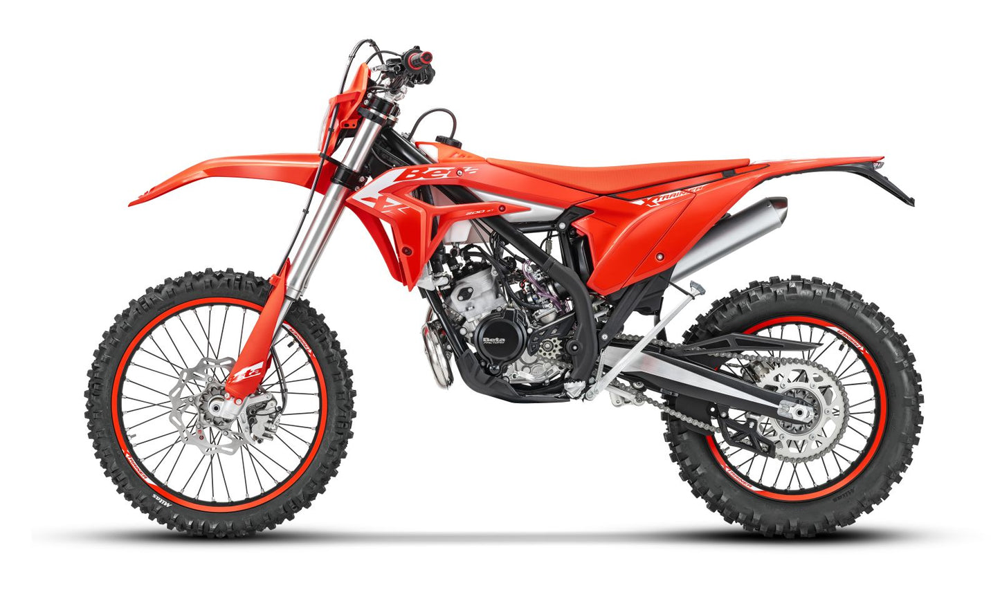 2027 Beta Xtrainer 200